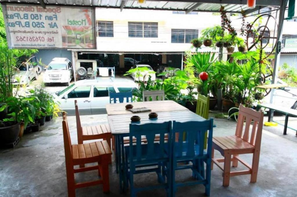 Oyo 586 I Hostel Phuket Bagian luar foto