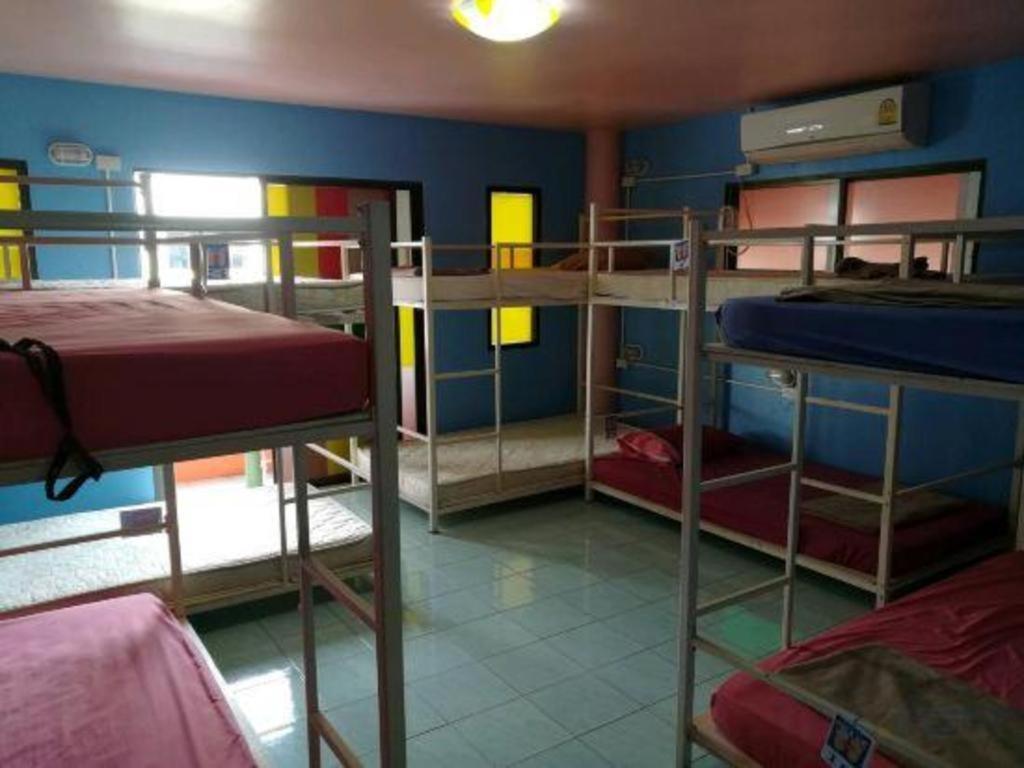 Oyo 586 I Hostel Phuket Bagian luar foto