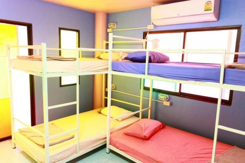 Oyo 586 I Hostel Phuket Bagian luar foto
