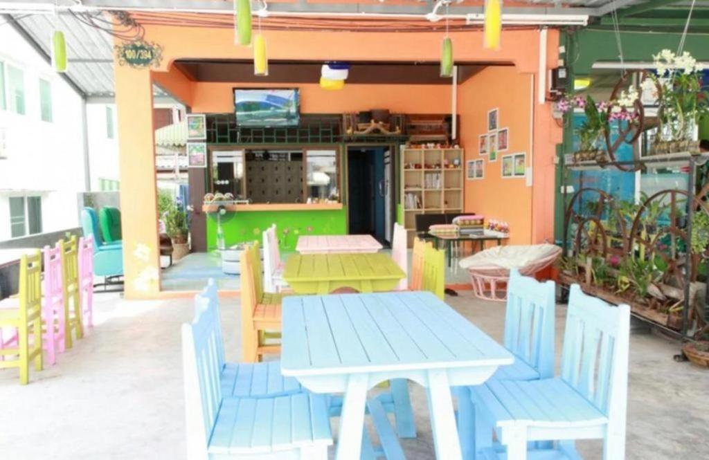 Oyo 586 I Hostel Phuket Bagian luar foto