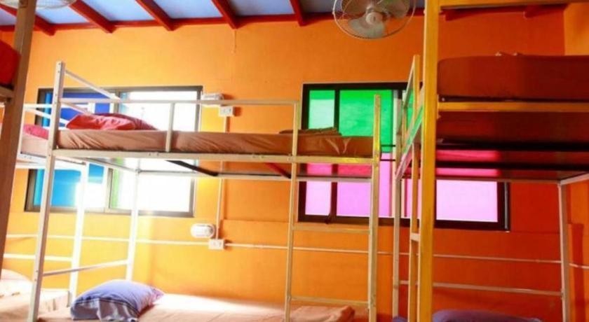 Oyo 586 I Hostel Phuket Bagian luar foto