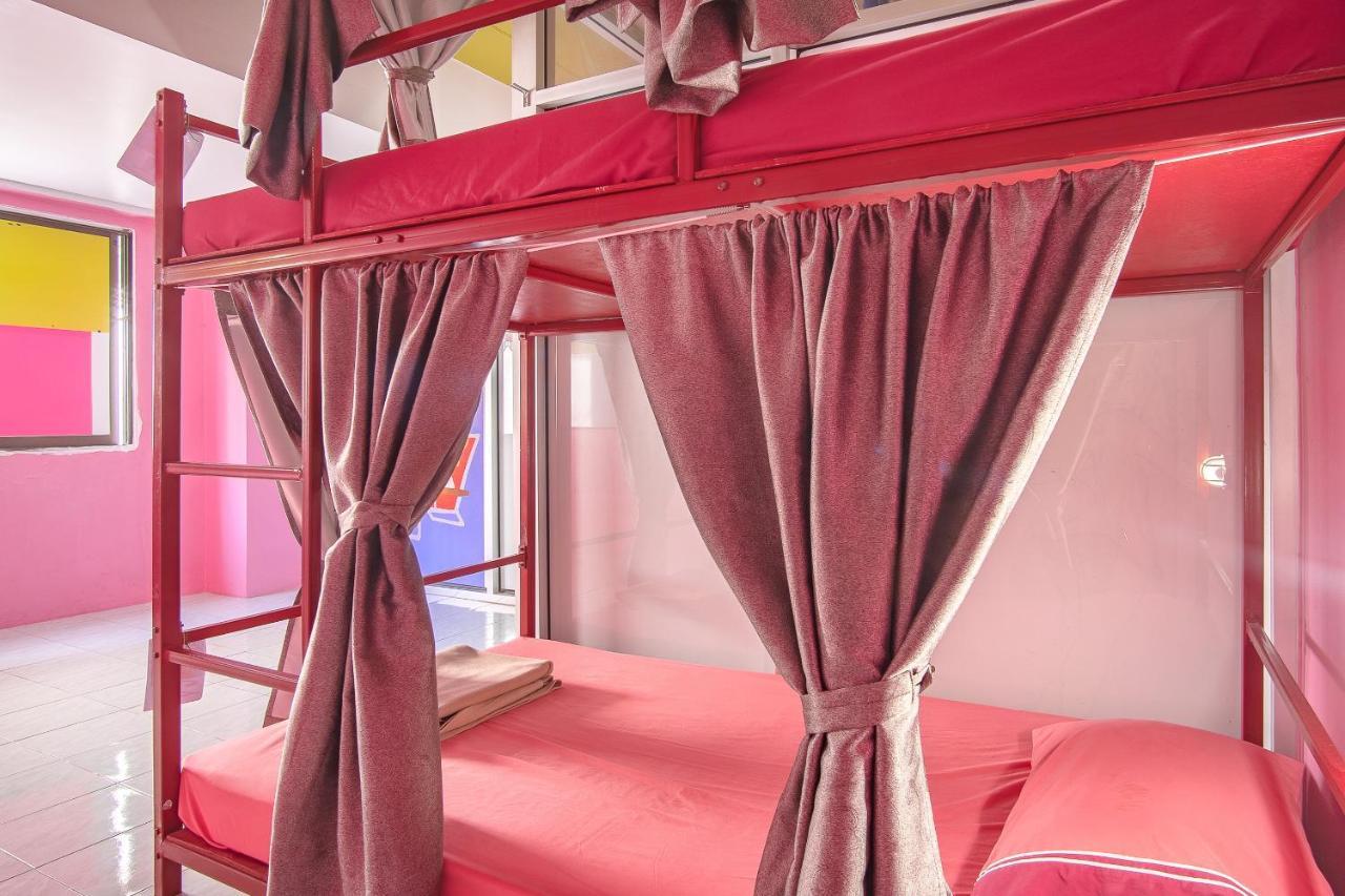 Oyo 586 I Hostel Phuket Bagian luar foto